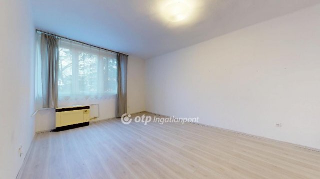 Eladó téglalakás, Miskolcon 26.5 M Ft, 1+1 szobás