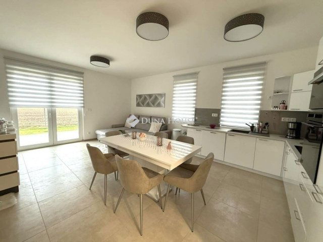 Eladó családi ház, Kecskeméten 119 M Ft, 4 szobás