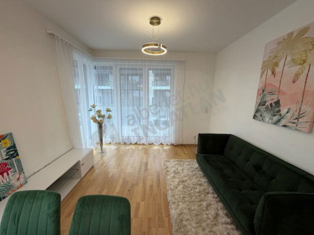 Eladó téglalakás, Budapesten, III. kerületben, Bogdáni úton