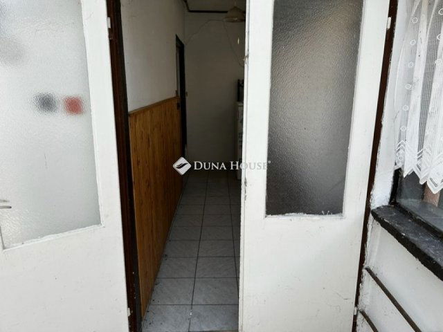 Eladó családi ház, Budapesten, XVII. kerületben 65 M Ft