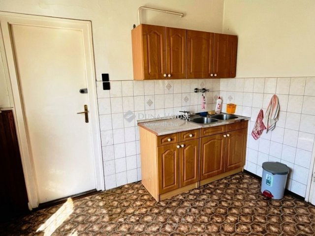 Eladó családi ház, Tápiószecsőn 36.9 M Ft, 2 szobás