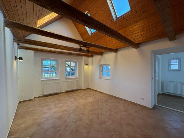 Eladó családi ház, Balatonszabadiban 75.057 M Ft, 5 szobás