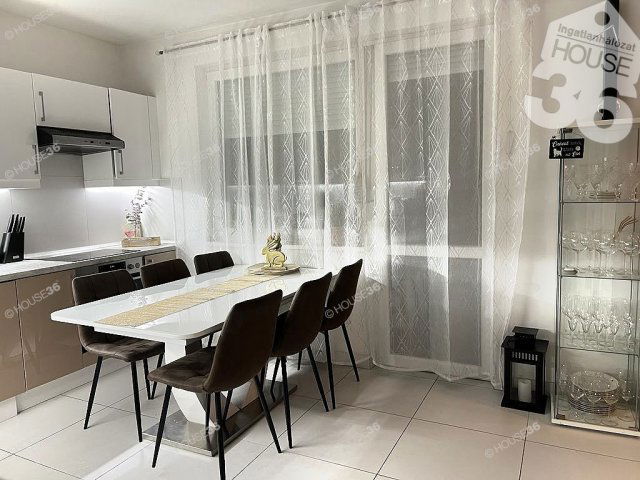 Eladó sorház, Kecskeméten 153.9 M Ft, 5 szobás