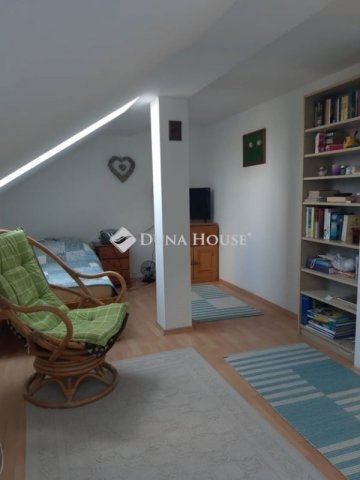 Eladó ikerház, Biatorbágyon 135 M Ft, 5 szobás