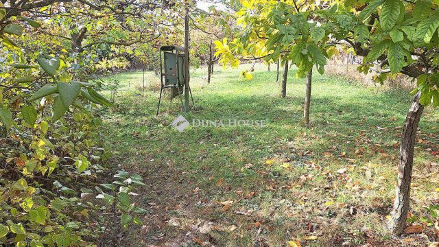 Eladó telek, Veszprémben, Napsugár utcában 10 M Ft