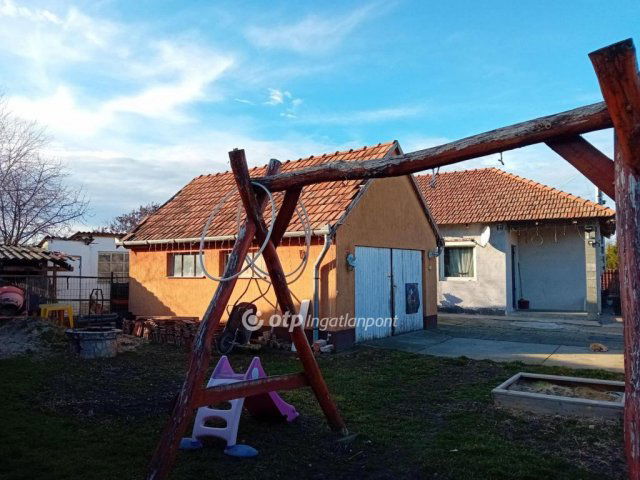 Eladó családi ház, Biharkeresztesen 14.7 M Ft, 1+1 szobás