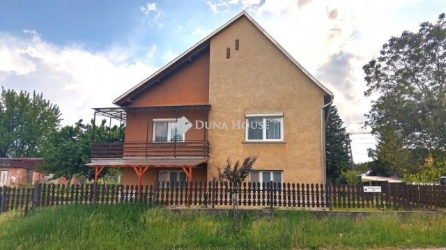 Eladó családi ház, Csolnokon 79.9 M Ft, 3 szobás