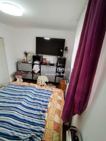 Eladó családi ház, Szigetszentmiklóson 79 M Ft, 6 szobás