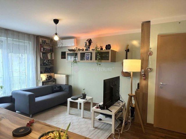 Eladó téglalakás, Budapesten, VIII. kerületben 69 M Ft, 2 szobás