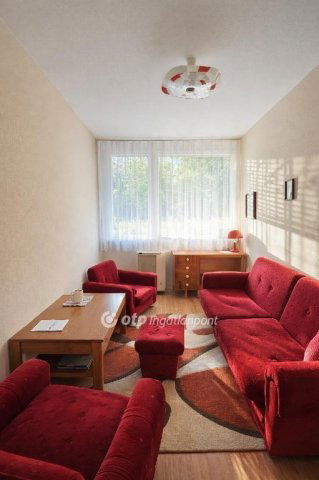 Eladó panellakás, Egerben 44.9 M Ft, 3 szobás