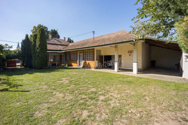 Eladó családi ház, Vámosmikolán 36.9 M Ft, 4+1 szobás