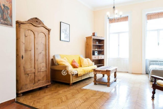 Eladó téglalakás, Budapesten, VII. kerületben 82 M Ft, 2 szobás