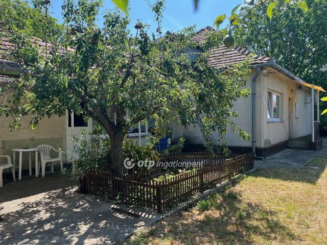 Eladó családi ház, Gárdonyban 62 M Ft, 3+1 szobás