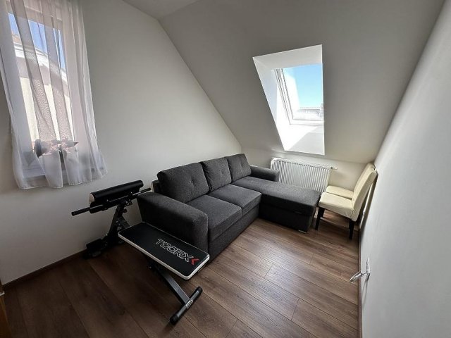 Eladó családi ház, Budapesten, IV. kerületben 299 M Ft, 4 szobás