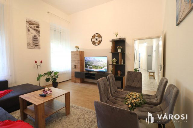 Kiadó téglalakás, albérlet, Szegeden 520 E Ft / hó, 3 szobás