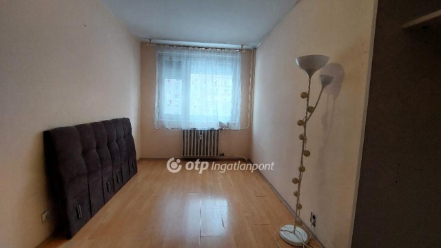 Eladó panellakás, Budapesten, XV. kerületben 66.5 M Ft