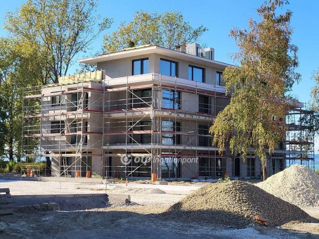 Eladó téglalakás, Balatonszemesen 109.228 M Ft, 2 szobás