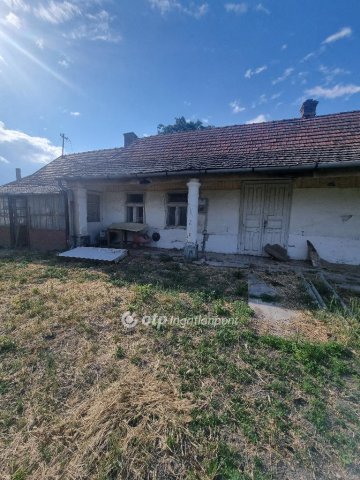Eladó családi ház, Szalkszentmártonon 19.5 M Ft, 4 szobás
