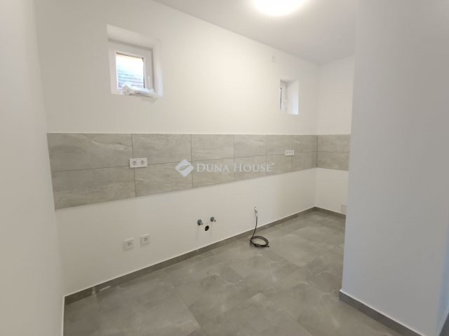 Eladó családi ház, Nagykátán 49.9 M Ft, 3 szobás