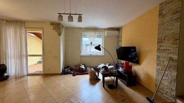 Kiadó ikerház, albérlet, Debrecenben 460 E Ft / hó, 4 szobás