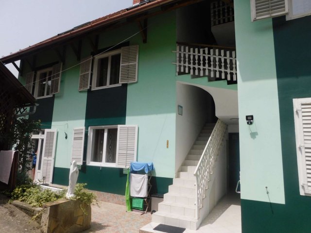 Eladó családi ház, Hévízen 105.76 M Ft, 16 szobás