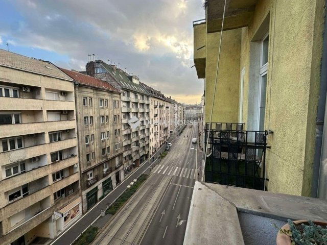 Eladó téglalakás, Budapesten, II. kerületben 134.9 M Ft