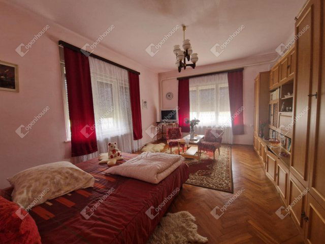 Eladó családi ház, Ácsteszéren 62 M Ft, 5 szobás