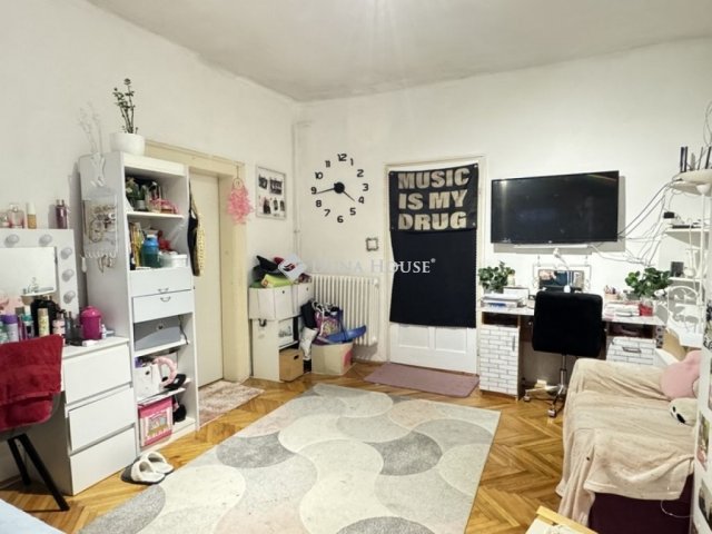 Eladó családi ház, Orosházán 39.9 M Ft, 3 szobás