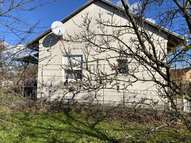 Eladó ikerház, Kazincbarcikán 30.9 M Ft, 2 szobás