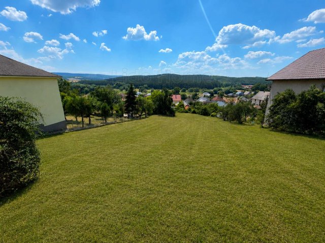 Eladó telek, Bakonycsernyén 9.9 M Ft / költözzbe.hu
