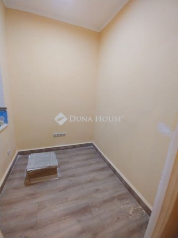 Eladó téglalakás, Budapesten, XXI. kerületben 47.6 M Ft