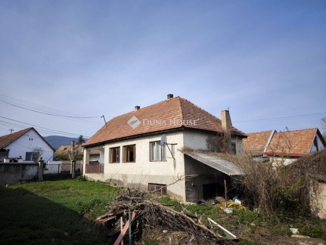 Eladó családi ház, Tahitótfalun 45 M Ft, 3 szobás