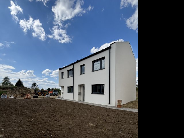 Eladó sorház, Székesfehérvárott, Tasnádi utcában 87.5 M Ft