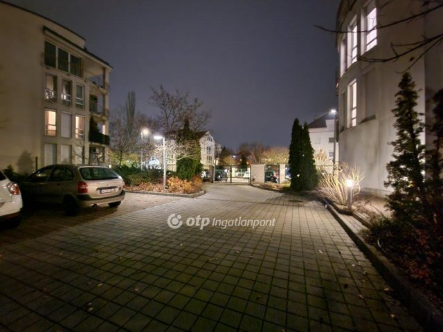 Eladó téglalakás, Budapesten, IV. kerületben 94 M Ft, 2 szobás