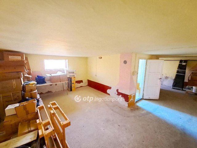 Eladó családi ház, Kecskeméten 98 M Ft, 6+1 szobás