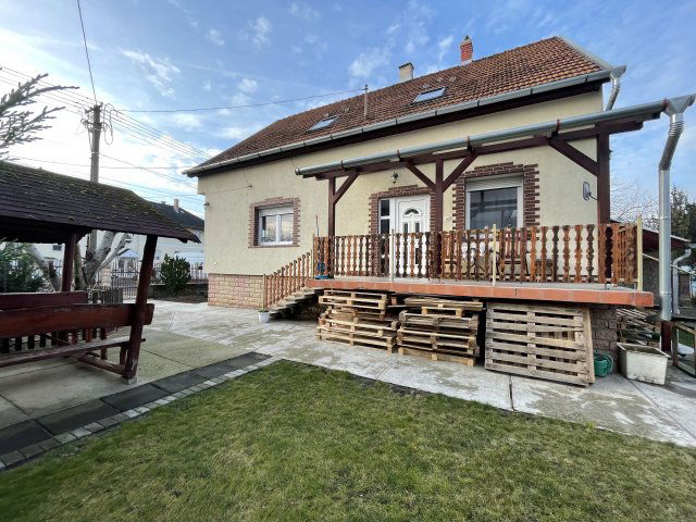 Eladó családi ház, Budapesten, XVII. kerületben 145 M Ft