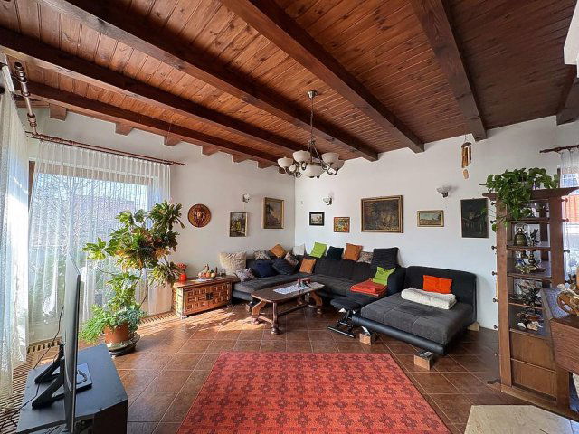 Eladó családi ház, Budakalászon 210 M Ft, 3 szobás