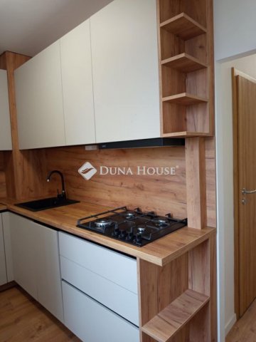 Eladó panellakás, Pécsett, Péchy Blanka téren 54.9 M Ft