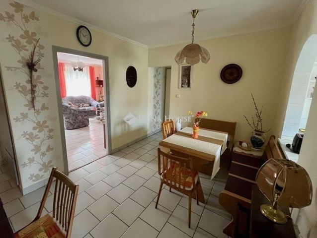 Eladó téglalakás, Szegeden 63.9 M Ft, 2 szobás