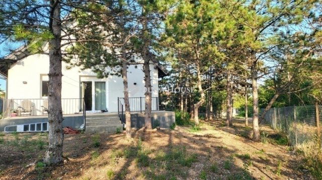 Eladó családi ház, Érden 125 M Ft, 4 szobás