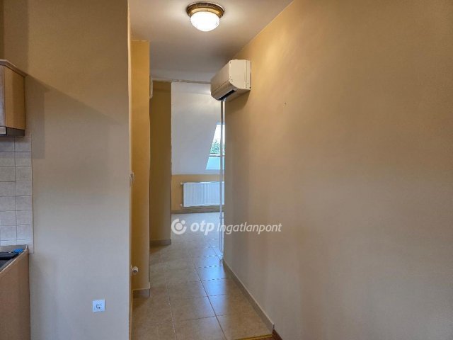 Eladó téglalakás, Hajdúszoboszlón 69 M Ft, 1 szobás