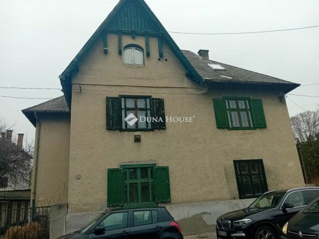 Eladó téglalakás, Győrött, Madách utcában 30 M Ft, 1 szobás