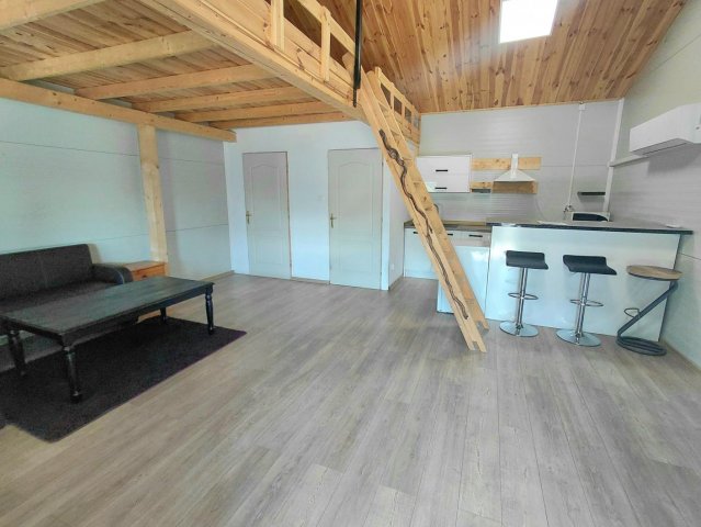 Kiadó sorház, albérlet, Ászáron 160 E Ft / hó