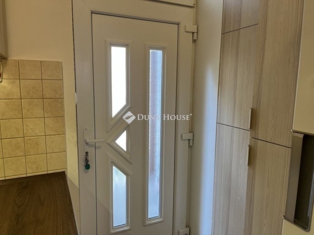 Eladó téglalakás, Budapesten, VIII. kerületben 78 M Ft, 3 szobás