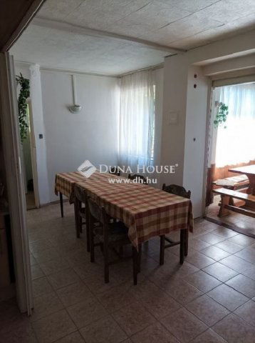 Eladó családi ház, Orfűn 98 M Ft, 15+1 szobás