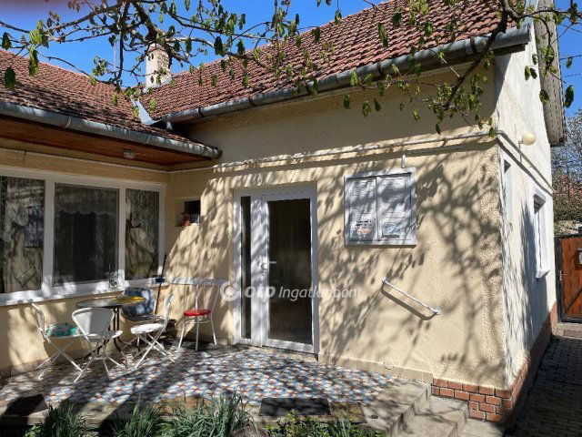 Eladó családi ház, Gyulán 119 M Ft, 7+4 szobás