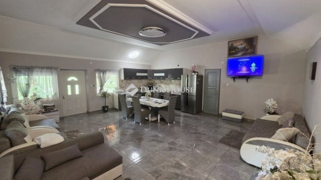 Eladó családi ház, Nagykőrösön 73.5 M Ft, 2 szobás