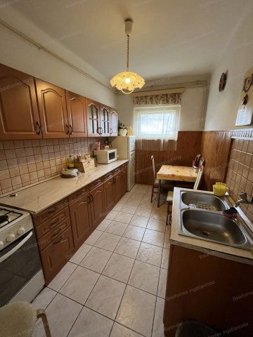 Eladó családi ház, Siófokon 89.9 M Ft, 4 szobás