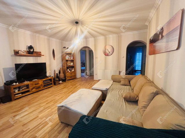 Eladó téglalakás, Szegeden 94.9 M Ft, 4 szobás