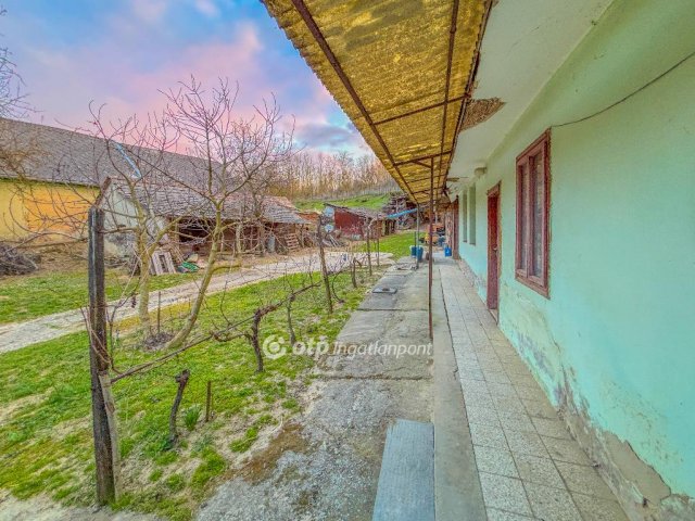 Eladó családi ház, Magyarkeszin 10 M Ft, 3 szobás